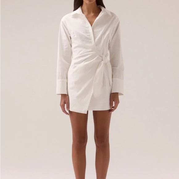 SOVERE
Primary Shirt Dress
White Wrap Shirt Dress - Picture 2 of 4